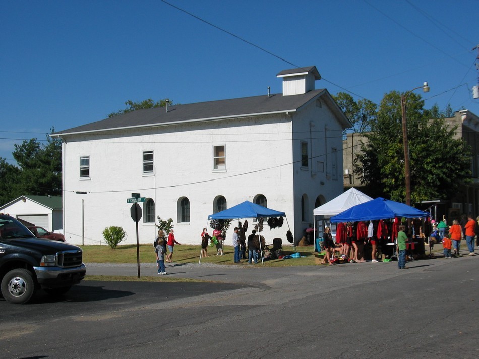 1515 Old Mason Lodge building, 2008